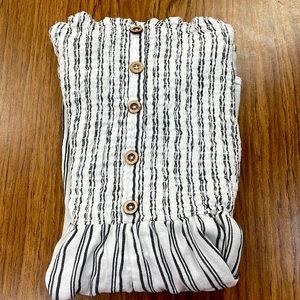Woman’s small jumper